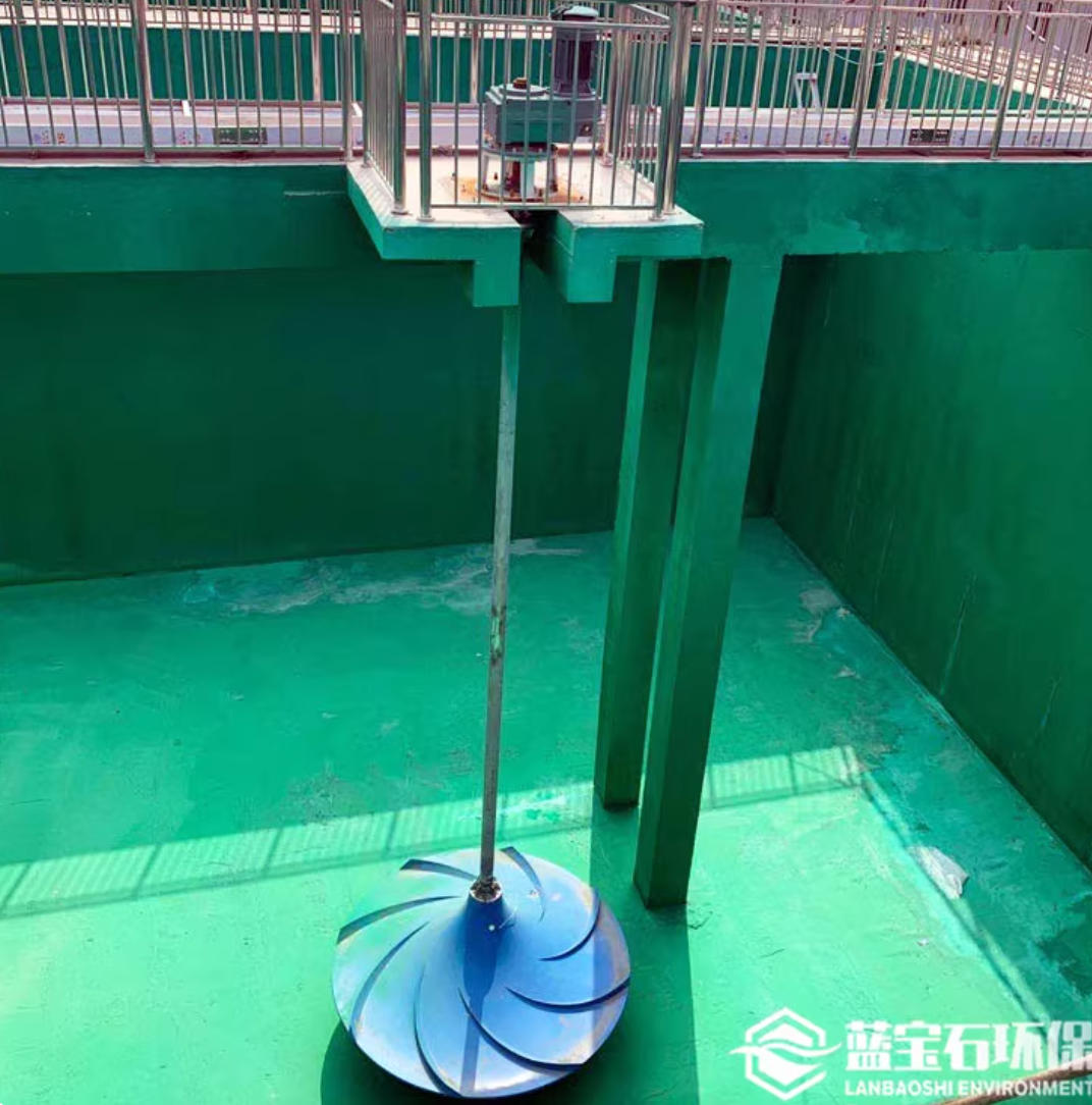 雙曲面攪拌機能夠?qū)崿F(xiàn)設(shè)備的低速運轉(zhuǎn)和節(jié)能操作