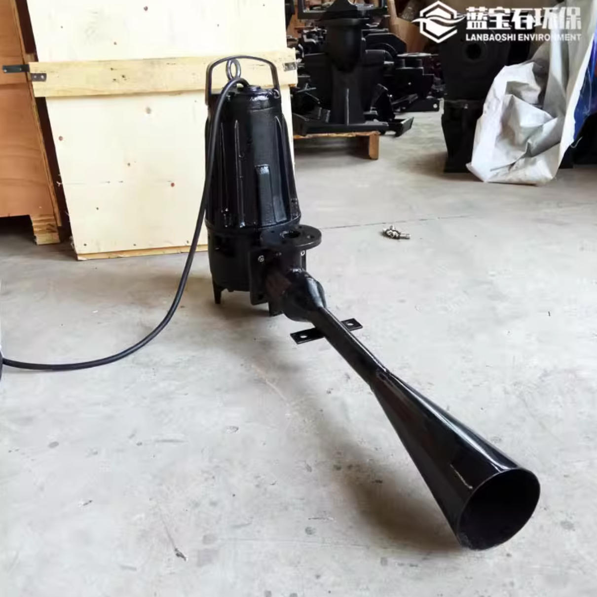 南京藍(lán)寶石環(huán)保與湖南公司合作，提供QSB0.75kw潛水射流曝氣機(jī)設(shè)備